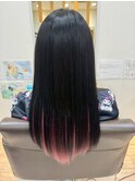クールな黒髪に、フェミニンなひとさじ◎インナーカラー/Wカラー