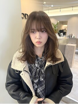 ムード(MOOD.) ミディアムレイヤー×オリーブベージュ