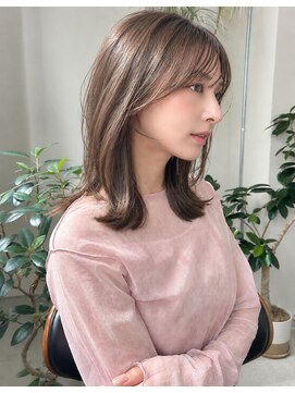 ベル 新宿(Belle) 艶感と透明感が抜群！大人のくびれミディアムヘア