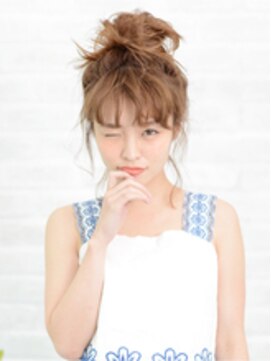 アース コアフュールボーテ 上田店(EARTH coiffure beaute) ふんわりキュートなお団子ヘア