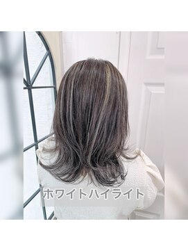 ウーロス(uros.) ホワイト☆ハイライト