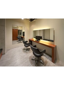 癒しの個室でリラックス♪落ち着いた雰囲気の空間で、気さくなスタッフがあなたのなりたいスタイルを実現◎