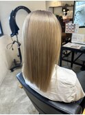 ブロンドベージュ/切りっぱなしロング