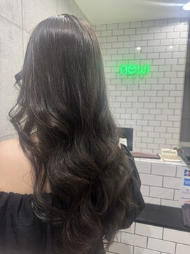 ネウィ 池袋(newi) オリーブグレージュ