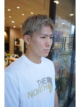 ミューズ バイ ケンジ(MUSE by KENJE) アップバング／シルバーベージュ／ブリーチカラー