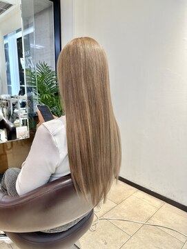 タヤ 大阪上本町店(TAYA) ベージュ/ハイトーン