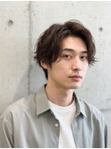 ショート刈り上げセンターパートホワイトブロンドエンドカラー