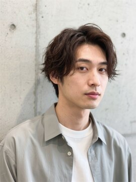 エイチ メンズ(H) ショート刈り上げセンターパートホワイトブロンドエンドカラー