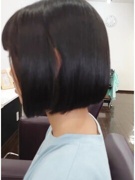 ヴィアーレアンクスタイル(VIALE Ank style) ミニボブ