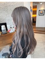 ビーチ(BEACH)&nbsp;ラベンダーシアーグレージュロングヘアー