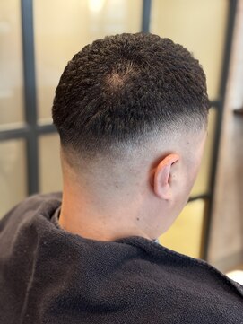 キタセンジュバーバー バイ ティーズ(KITASENJU BARBER by T's) 濡れパン