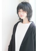 ミディアムレイヤーカットダークアッシュ大人ガーリーウルフボブ