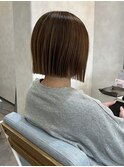 パツっと切りっぱなしショートボブ