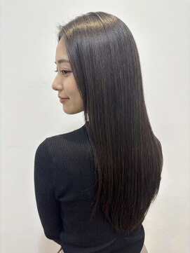 ヘアースタジオ ゼン カロン(Hair studio Zen kalon) ストレートロング/ダークブラウン/ローライトカラー/ツヤ髪/艶髪