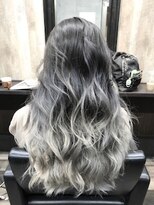 ガナンシア 横浜本店(ganancia)&nbsp;グラデーションカラー　シルバーＸホワイト