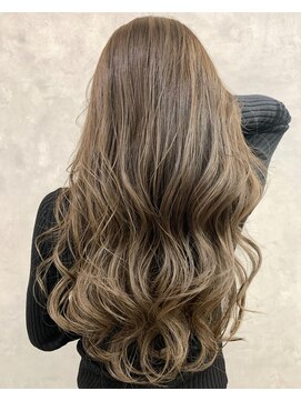 フラット(FLAT) エアタッチ×グレージュ