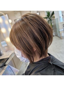 クレア(CREA) ・20代30代大人可愛い★小顔ショートカット前下がりウルフカット