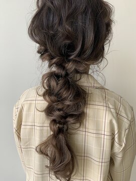 ライフ 四条畷店(Lyfe) 編みおろしアレンジ_ウェーブパーマフォギーベージュ_105