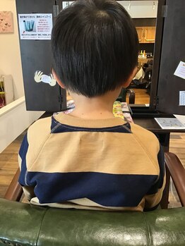 美容室 エス 加賀野店(es)の写真/【お子様同伴可】お子様限定おやつサービス・キッズスペースあり★《小学生以下ドライカット￥2000~》