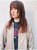 20代30代大人可愛いロングウルフくせ毛風パーマピンクベージュ