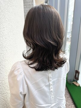 エルサフィロ ヨドヤバシ(el zafiro yodoyabashi) 外ハネ/ミディアム/20代30代40代50代60代