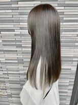 アテ(ate) ナチュラルオリーブグレージュ艶感ストレート美肌透明感