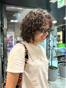 ヘアーアンドメイク ビス(HAIR&MAKE bis) ボブスパイラルパーマ ハードパーマ【kotomi】