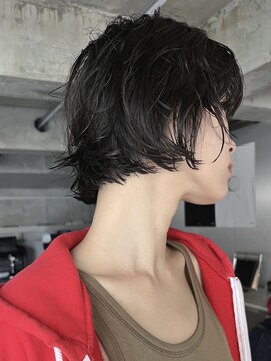 ナヌーク ダイカンヤマ(nanuk daikanyama) 柔らかくて優しいくせ毛風フレンチボブパーマ