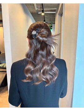 ログ(Log) カチモリハーフアップ