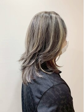 DAMANI 表参道 髪質改善/ヘッドスパ/ハイライト/白髪染め/白髪ぼかし/縮毛矯正 似合わせカット/ミディアムレイヤーカット[表参道駅]