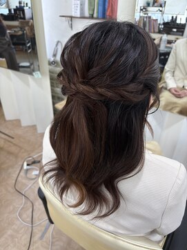 プライドピーエスツー 星置店(PRIDE Ps2) ハーフアップ