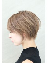 ハイストリートヘア(High street Hair) 透け感ミルクティーベージュくびれショート