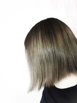 トラヴィス(Hair Resort Travis)&nbsp;切りっぱなしバレイヤージュボブ