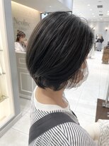 やわらかグレージュカラー