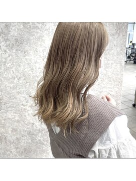 ピヨン 心斎橋(piLLon) ベージュ