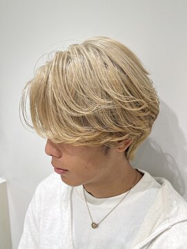 テクト バイアッシュ 吉祥寺店(Tect by Ash) センターパートブリーチ2回抜きっぱなしブロンドベージュ