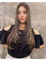 キング 心斎橋店(K!ng)&nbsp;ハイライトカラーミルクティーベージュレイヤーカット