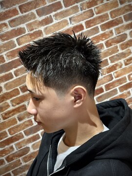 バーバーショップ スバル(BARBERSHOP SUBARU) <理容室><バーバー><おーてぃー>スパイキーショート