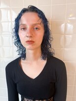 ロジェッタバイスノッブ(ROJETTA by snob) ブルーヘアとウェーブパーマ