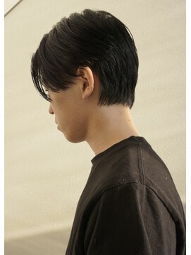 ネクストフォーヘアー(NEXT for hair) センターパート　メンズウルフ