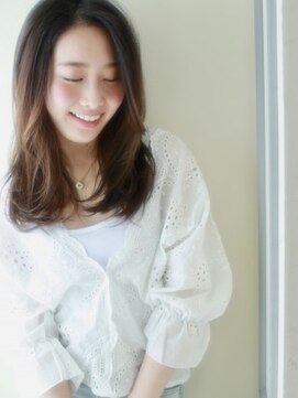 ネオリーブ クーロ(Neolive curro) 暗髪ロブ