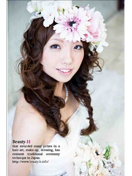 エッチ美容室 本店 洋装ブライダル ヘアメイク エンパイアライン