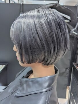 ジエクト 本店(The Ect) メタリックシルバー×デザインカット×ハイトーンカラー