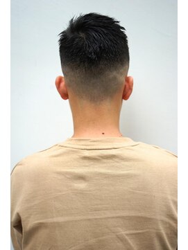 ワンワンオー バーバーショップ 長浜店(@110 BARBER SHOP) 30代~40代オススメ フェザーアップバング