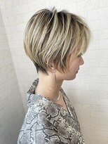 アルマヘア(Alma hair) シャドウルーツショート