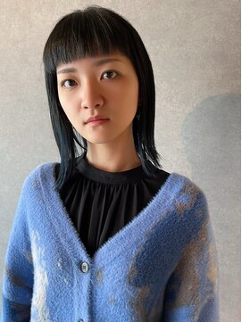 イトシテ ブラックブルー×オン眉ボブ【本多身和子】