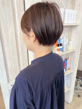 キャアリー(Caary) 福山市Caary簡単スタイリング丸みショートコーラルベージュ30代