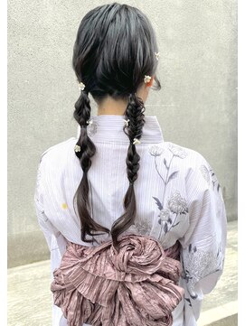 マノハル(MANOHARU) 黒髪ロング　ツインテールアレンジ