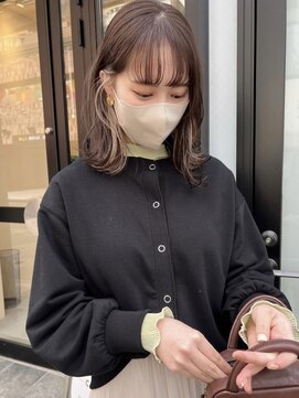 チーカ(chica) インナーカラー アッシュブラウン×ホワイトベージュ