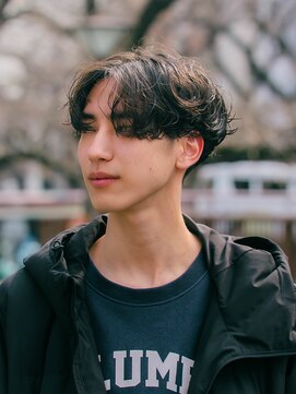 ベンジー 中目黒店(benji) ［大人メンズヘア］センターパート×シャドウパーマ